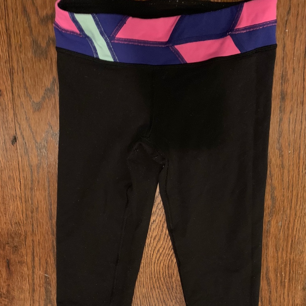Ivivva size 8 cropped leggings